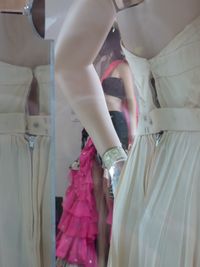 Marilyn Monroe white subway dress back zipper not closed Marilyn Monroe white subway dress back zipper not closed